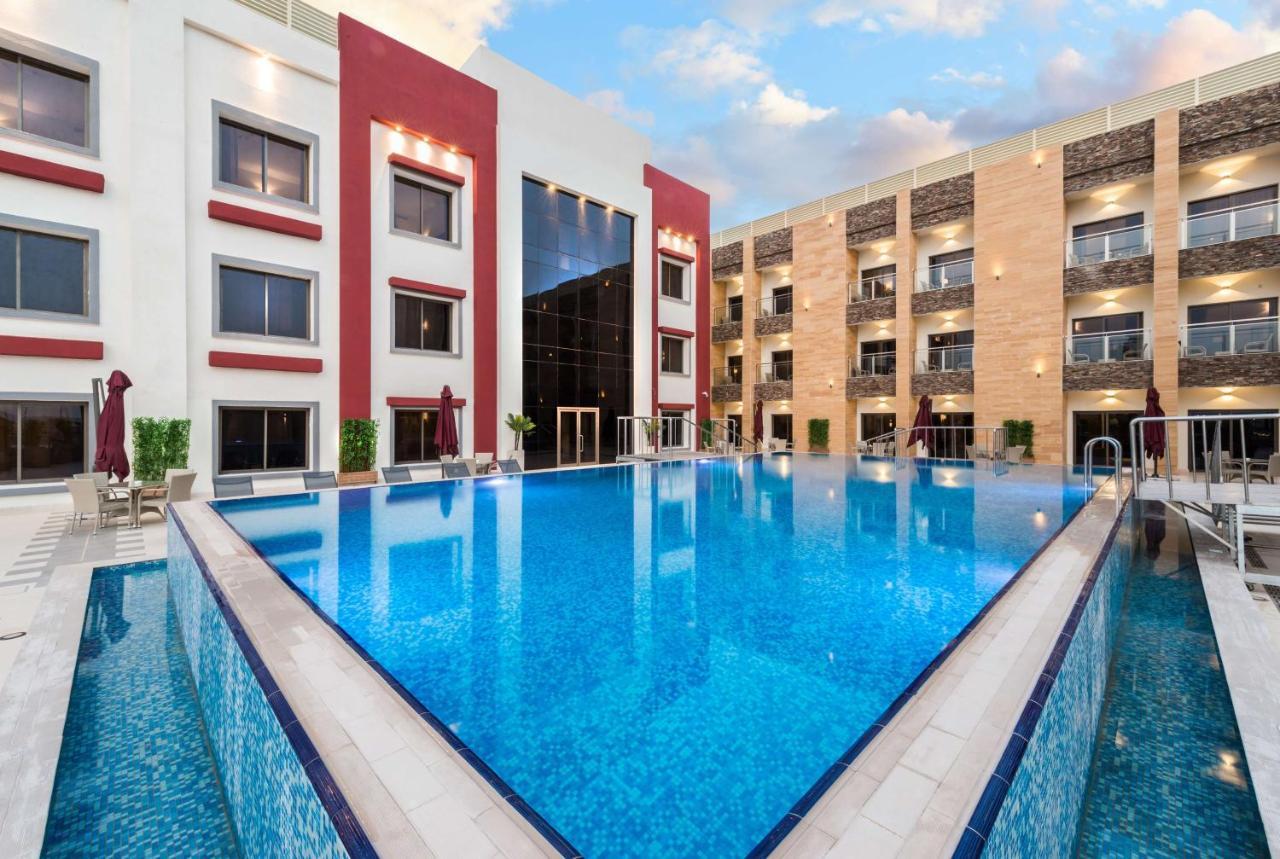 Best Western Plus Al Qurayyat City Center ภายนอก รูปภาพ