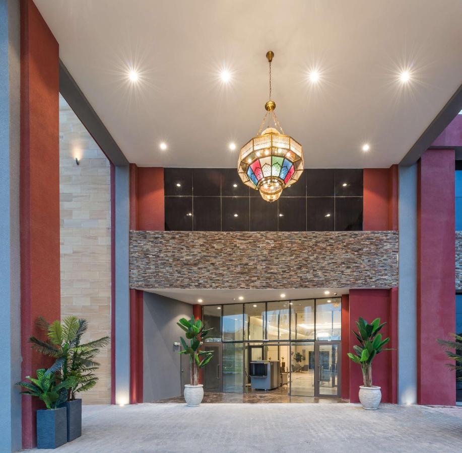 Best Western Plus Al Qurayyat City Center ภายนอก รูปภาพ