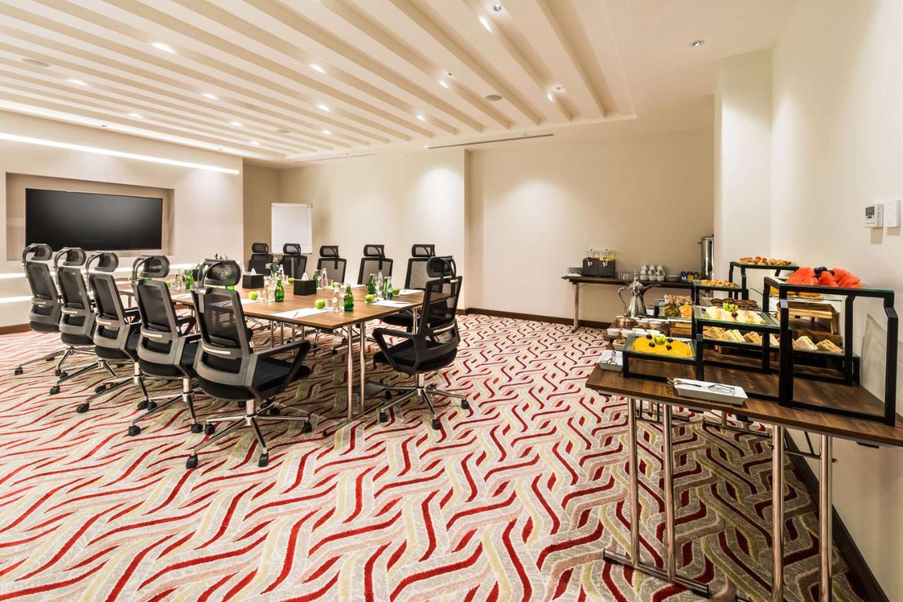 Best Western Plus Al Qurayyat City Center ภายนอก รูปภาพ