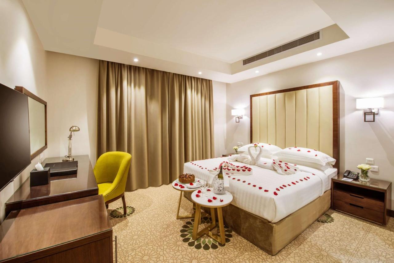 Best Western Plus Al Qurayyat City Center ภายนอก รูปภาพ