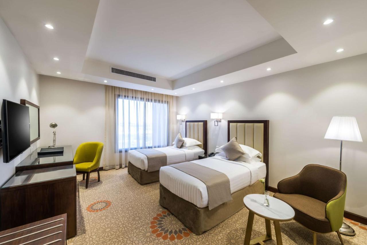 Best Western Plus Al Qurayyat City Center ภายนอก รูปภาพ