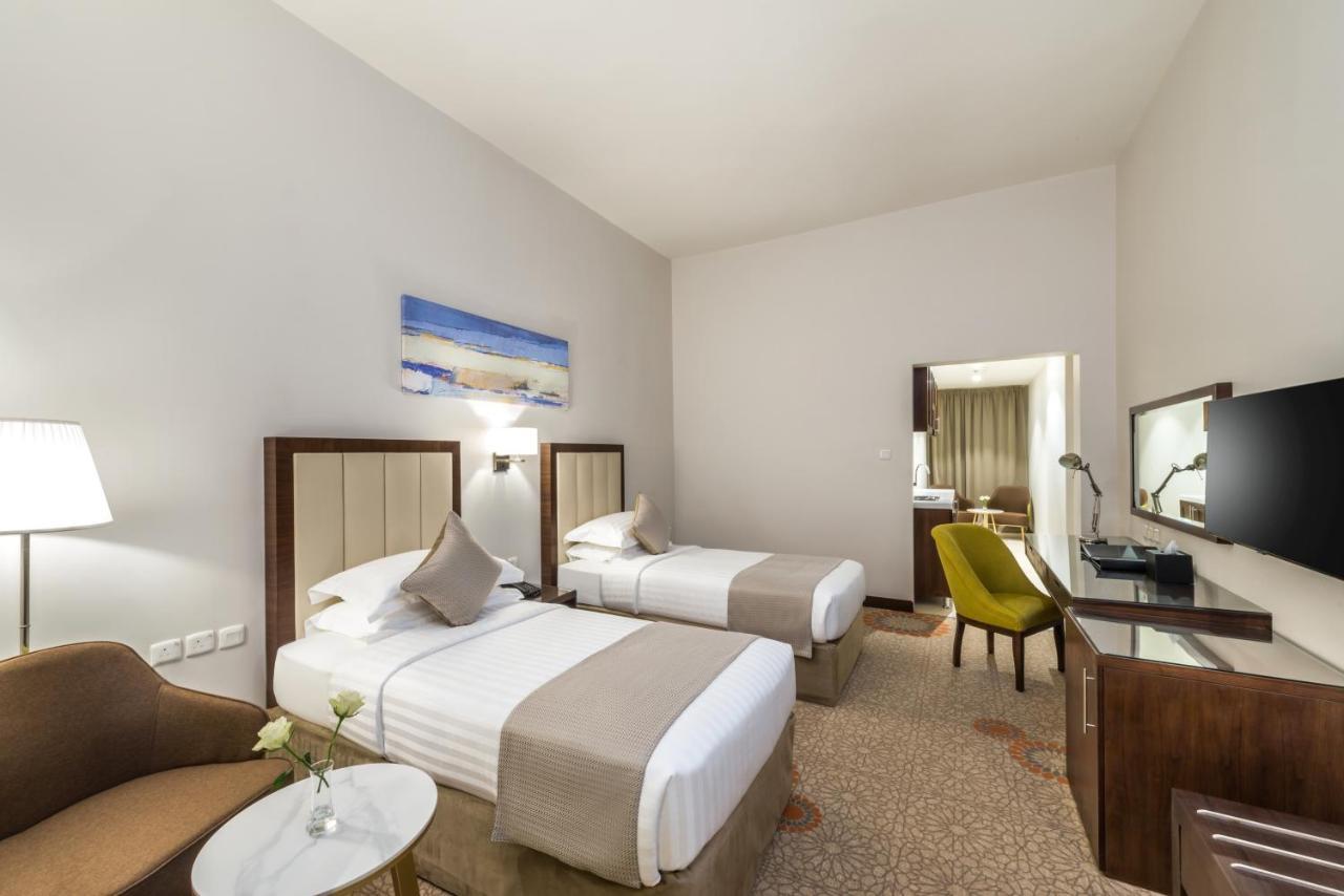 Best Western Plus Al Qurayyat City Center ภายนอก รูปภาพ