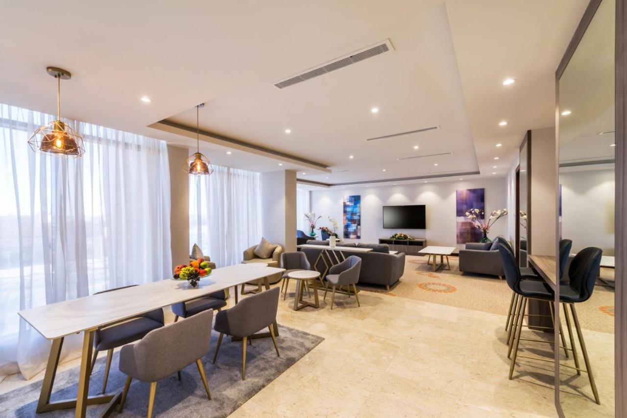 Best Western Plus Al Qurayyat City Center ภายนอก รูปภาพ