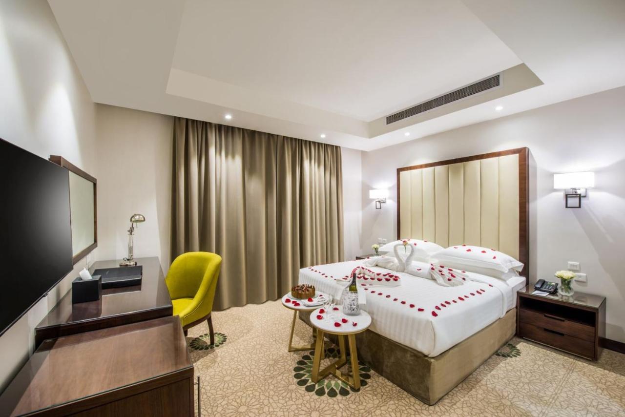 Best Western Plus Al Qurayyat City Center ภายนอก รูปภาพ