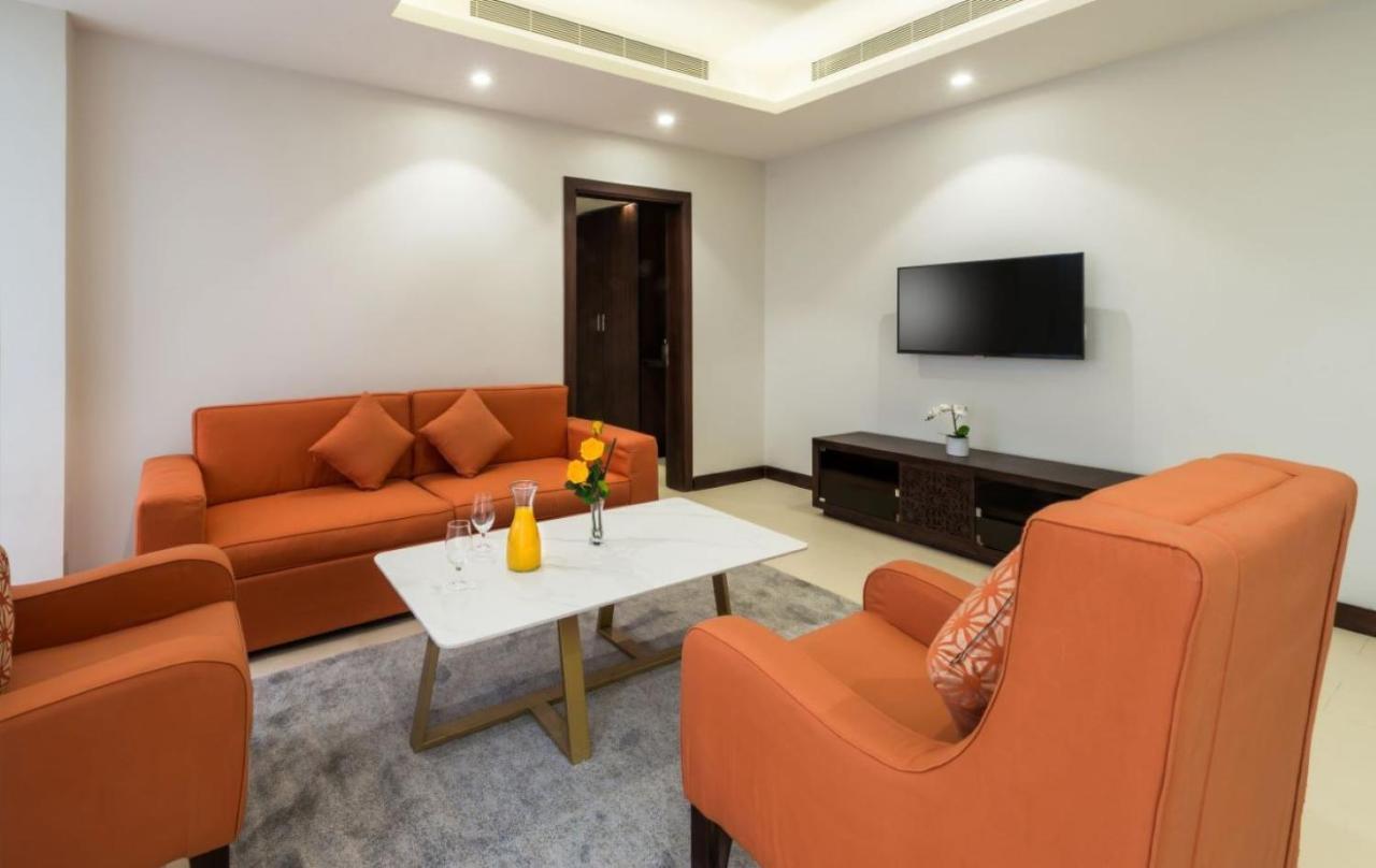 Best Western Plus Al Qurayyat City Center ภายนอก รูปภาพ