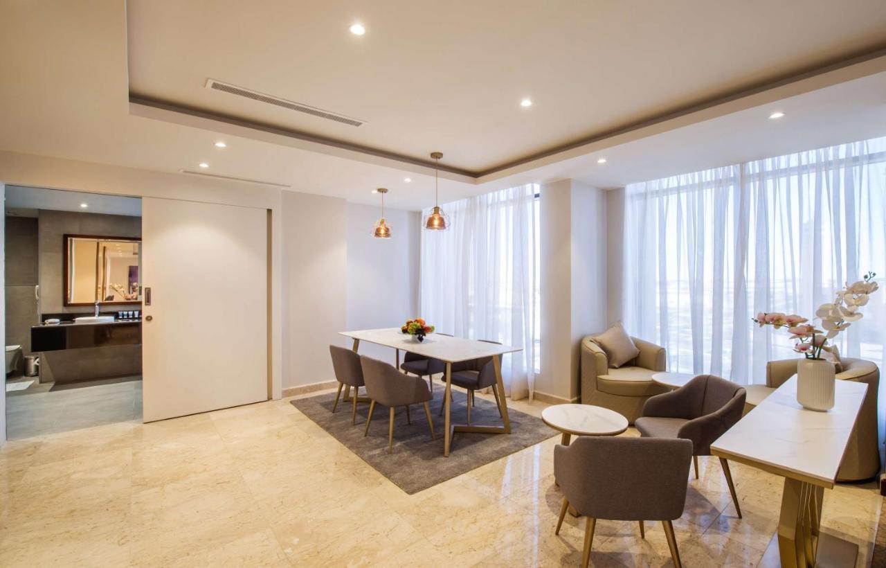 Best Western Plus Al Qurayyat City Center ภายนอก รูปภาพ