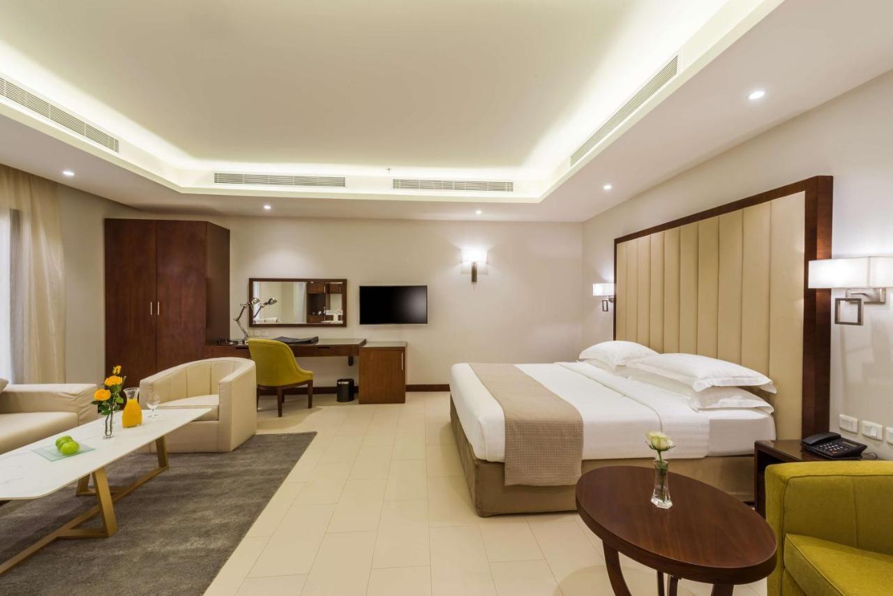 Best Western Plus Al Qurayyat City Center ภายนอก รูปภาพ