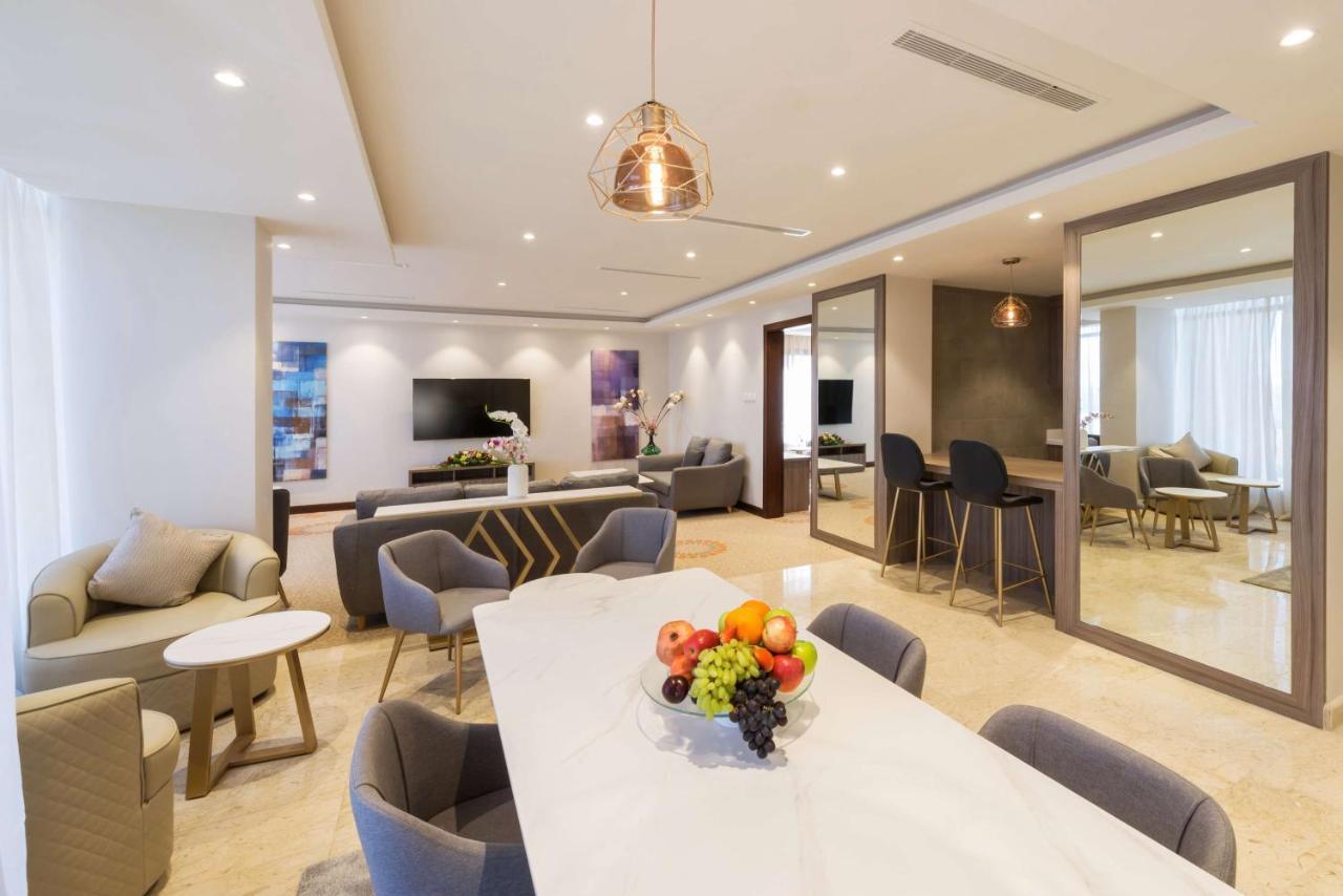 Best Western Plus Al Qurayyat City Center ภายนอก รูปภาพ